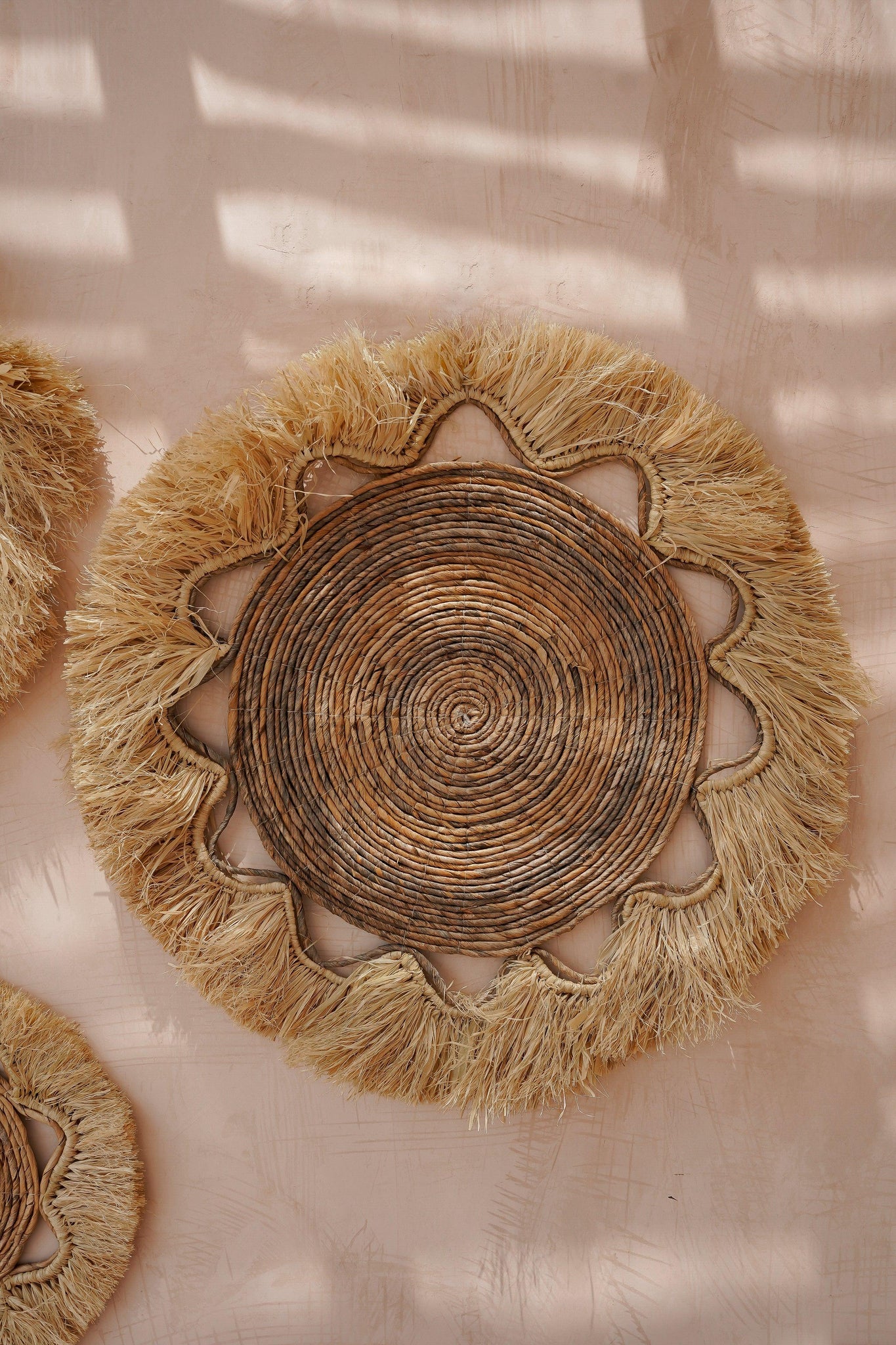 Raffia wanddecoratie - The Sidemen - XL