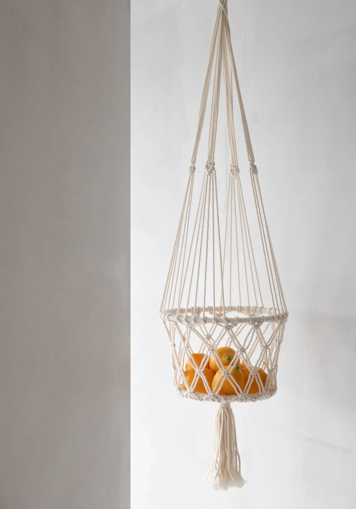 De macramé plantenhouder - wit - M_40