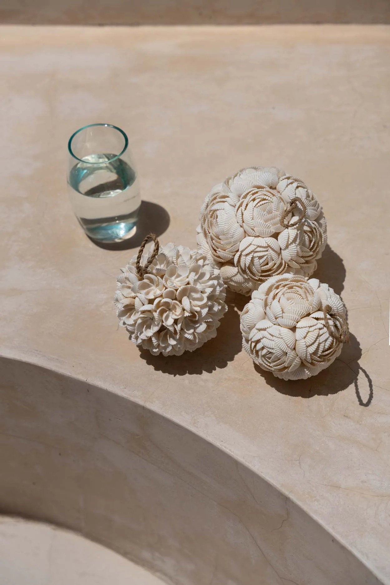 De Rozen Schelpbal - Wit - M