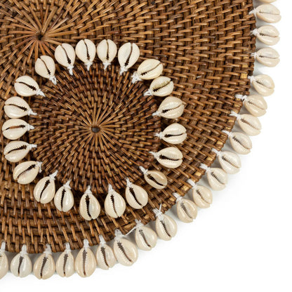 De koloniale schelp-placemat - naturel bruin