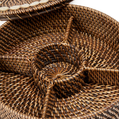 De rotan mand met vakken - naturel bruin
