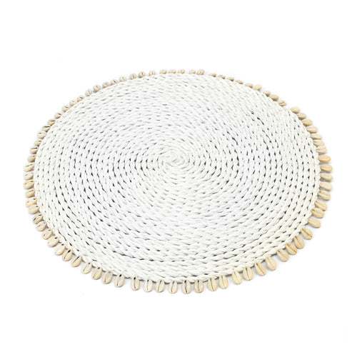 De placemat van zeegras met schelp - wit
