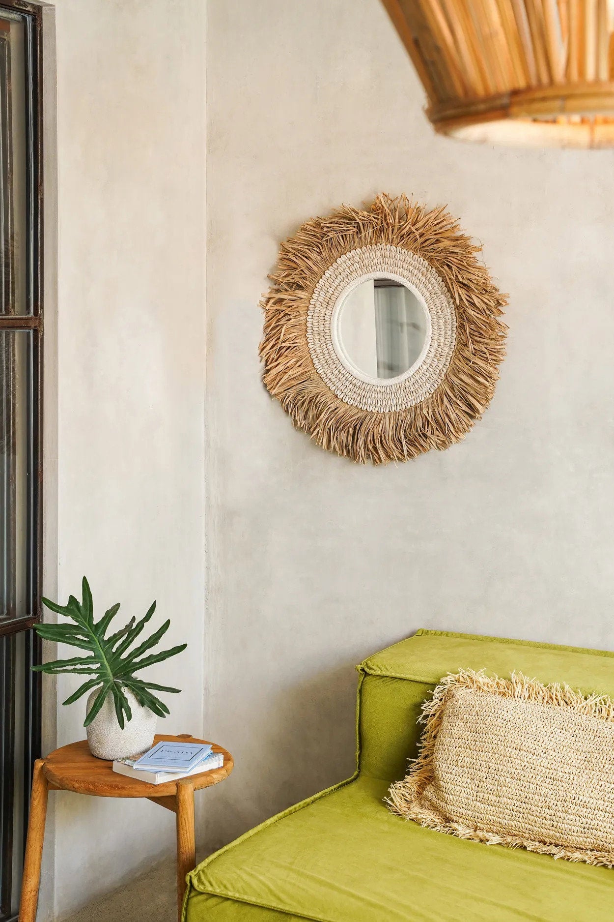 De raffia cowrie-spiegel - natuurwit