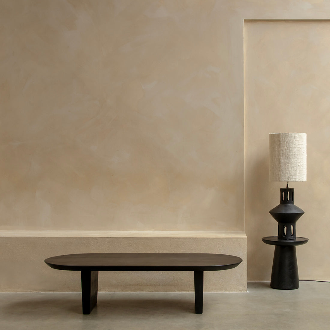 Nero teakhouten bijzettafel Dusk - zwart